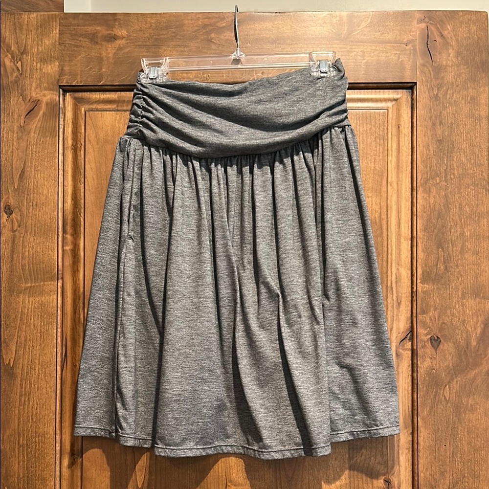 HALARA Charcoal Skater Skirt